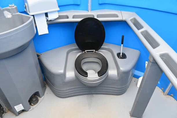 Best Porta potty delivery and setup  in Royalton, MN